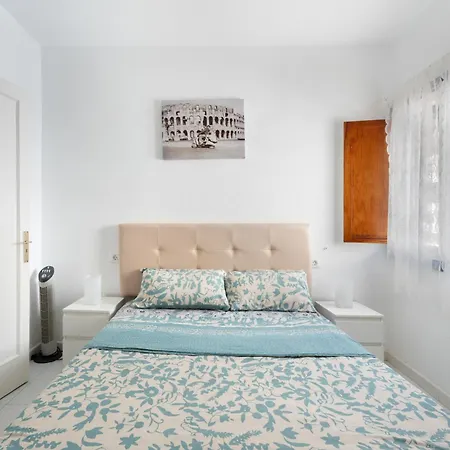 2-bedroom On Cristianos Apartment